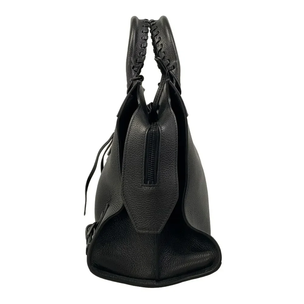Balenciaga neoclassic city